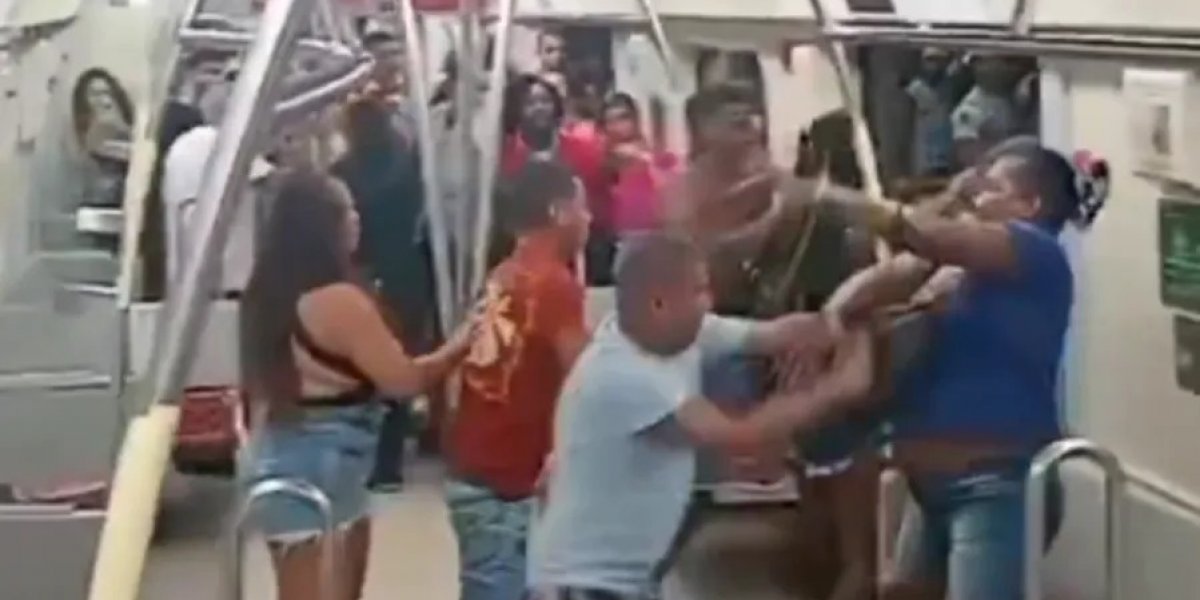Foliões brigam dentro de metrô após primeiro dia de Carnaval
