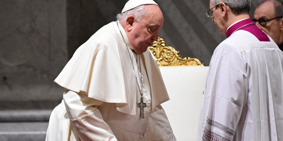 Papa Francisco se recupera após crise respiratória e passa noite tranquila