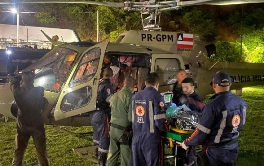 Helicóptero do Graer resgata homem com intoxicação grave no Carnaval de Salvador