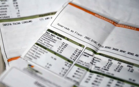 ANEEL mantém bandeira tarifária verde em março e conta de luz segue sem taxa extra