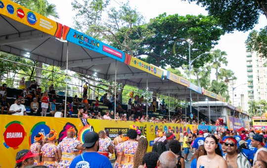 Arquibancada Social garante conforto e vista privilegiada no Carnaval de Salvador