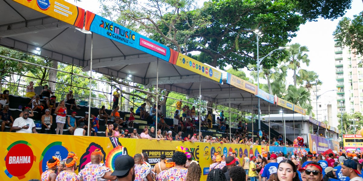 Arquibancada Social garante conforto e vista privilegiada no Carnaval de Salvador