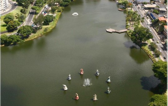 Corpo é encontrado no Dique do Tororó; Suspeita é de que seja do jovem que pulou na água para fugir de um assalto