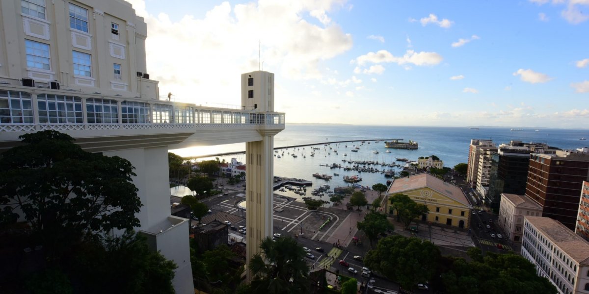 Elevador Lacerda registra aumento de 31% do número de passageiros transportados somente no sábado (1º)