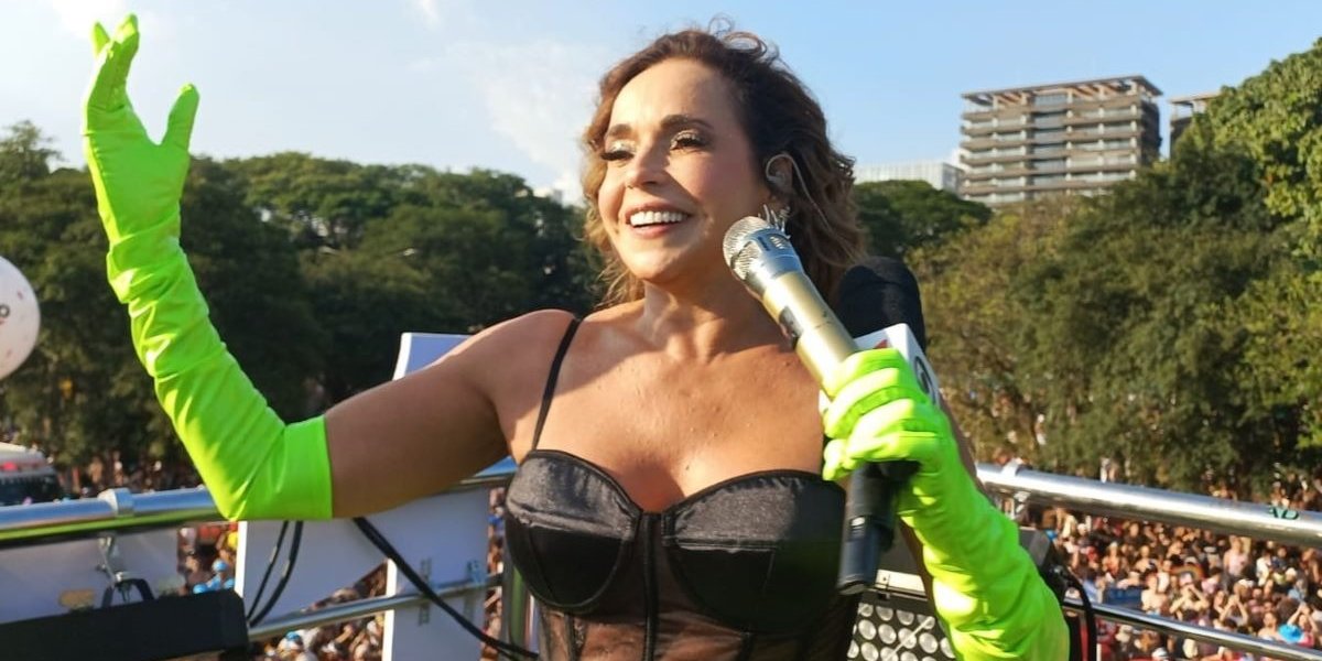 Daniela Mercury incentiva torcida pelo Brasil no Oscar 2025 e manda indireta sobre golpe de estado