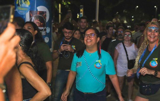 Secretária da Cultura aproveita o 'melhor bloco' de carnaval no último dia da folia