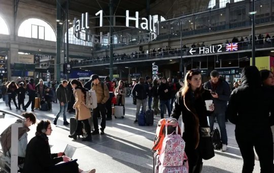 Bomba da Segunda Guerra é encontrada e paralisa maior estação de trem de Paris