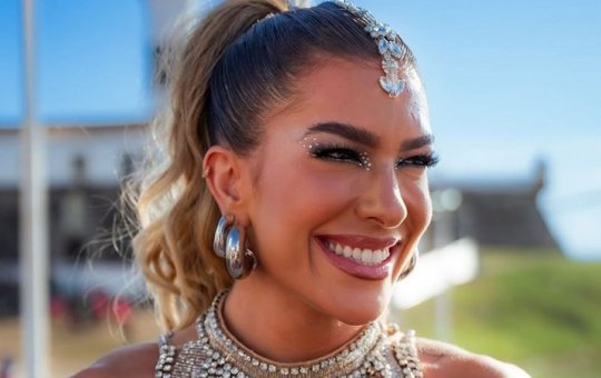 Lore Improta fala sobre a rotina intensa do Carnaval: 'Não sei como cheguei em casa'