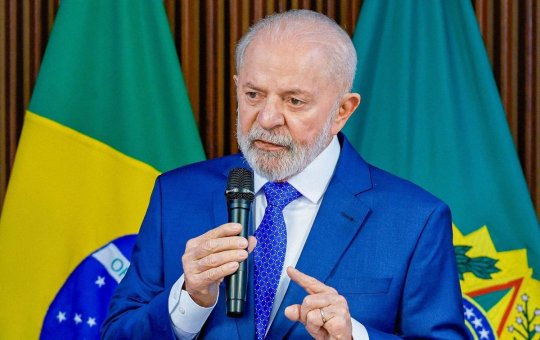 Lula cobra punição após racismo contra jogador do Palmeiras