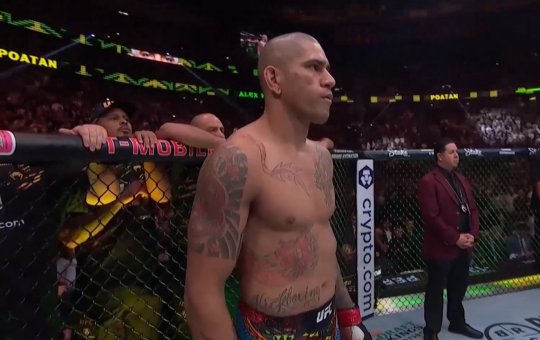 SEM CHAMA! Poatan é superado por Ankalaev e perde cinturão dos meio-pesados no UFC