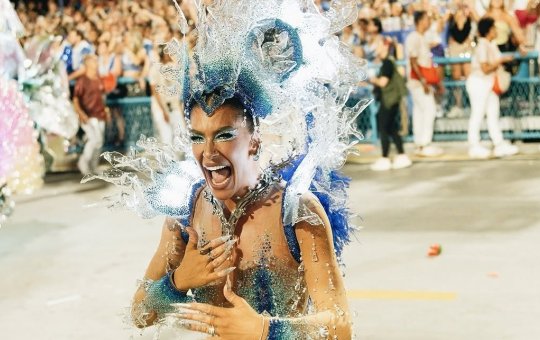 Lore Impota nega ter recebido convite para ser rainha de bateria de escola de samba