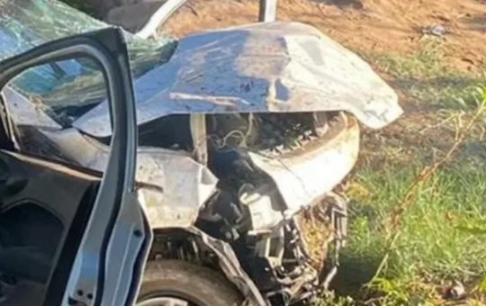 Carro despenca de ponte e deixa três pessoas mortas na Bahia