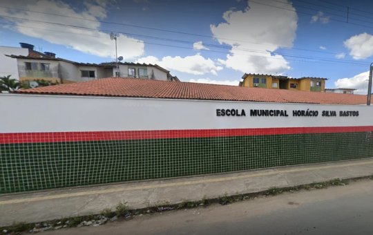 Funcionária de escola é afastada por suspeita de constranger e obrigar aluna