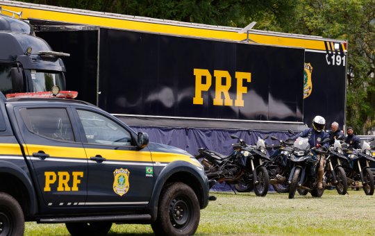 Polícia Rodoviária Federal aumenta ações educativas após aumento de 200% em infrações 