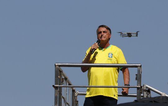 Bolsonaro pede anistia durante manifestação no Rio de Janeiro