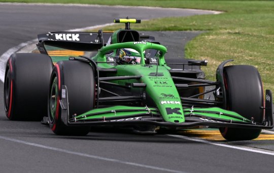 Em GP cheio de reviravoltas, Bortoleto abandona e McLaren vence