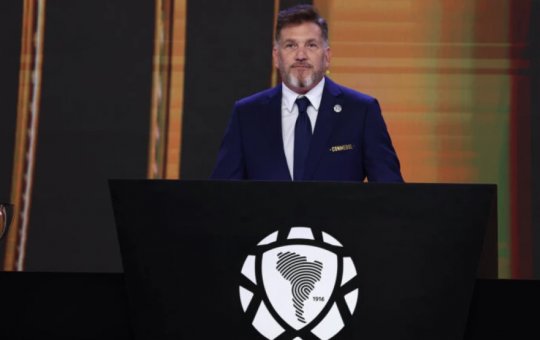 Presidente da CONMEBOL é acusado de racismo ao comparar Brasil a macaco