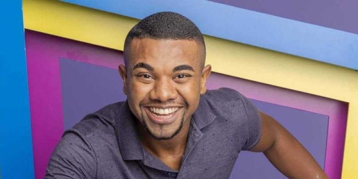 Davi Britto comenta sobre o motivo da troca da faculdade de Medicina pela de Direito