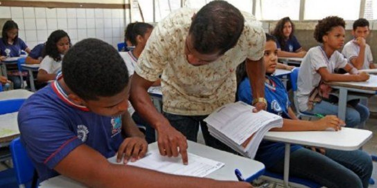 AL-BA aprova aumento no piso salarial dos professores; confira os novos valores