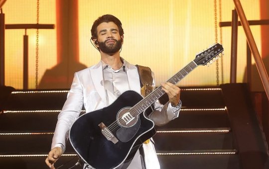 Justiça condena Gusttavo Lima a pagar R$ 70 mil por citar número de celular em música