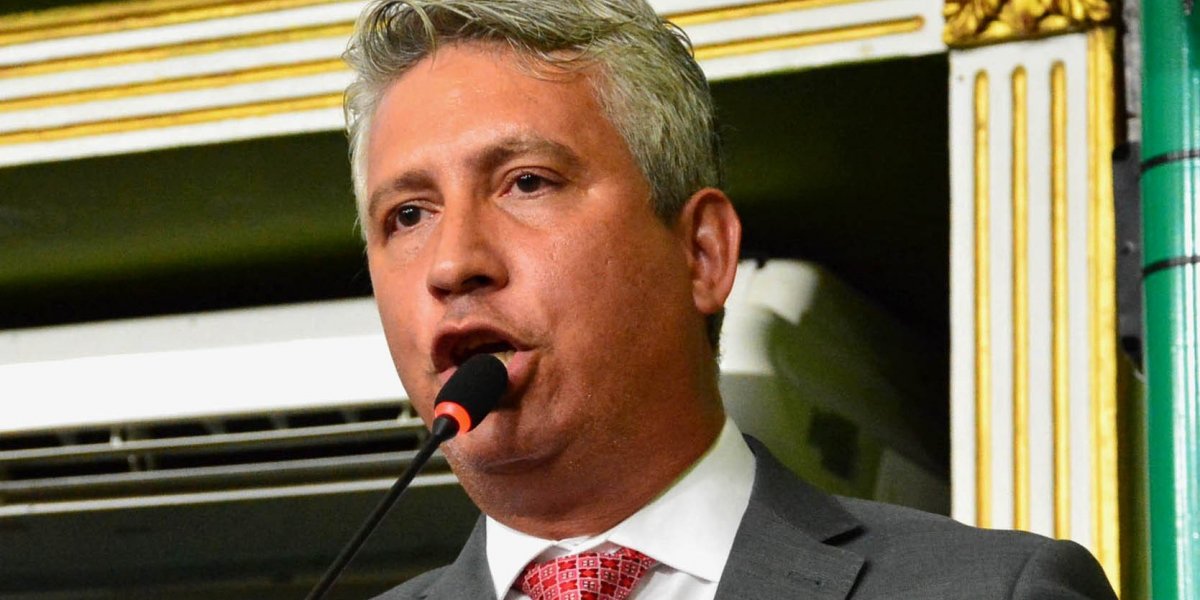 Henrique Carballal é condenado à prisão por rachadinha