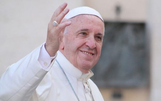 Papa Francisco tem o desejo de aparecer pela primeira vez após internação; entenda