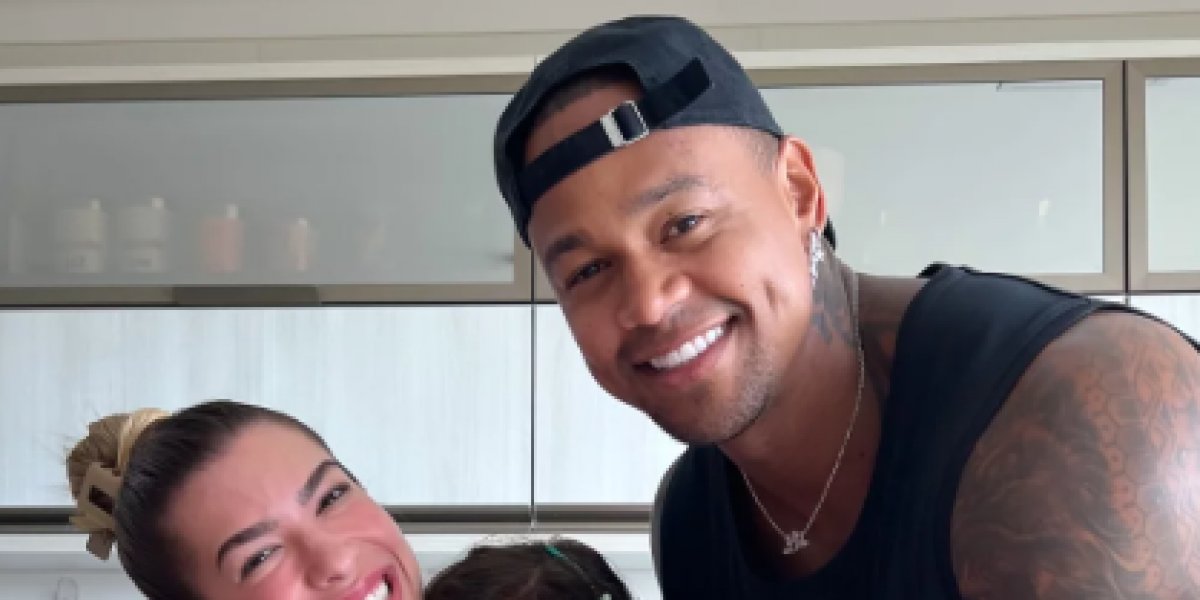 Tia Veveta! Liz Improta ganha presentaço de Ivete Sangalo e reação encanta os seguidores