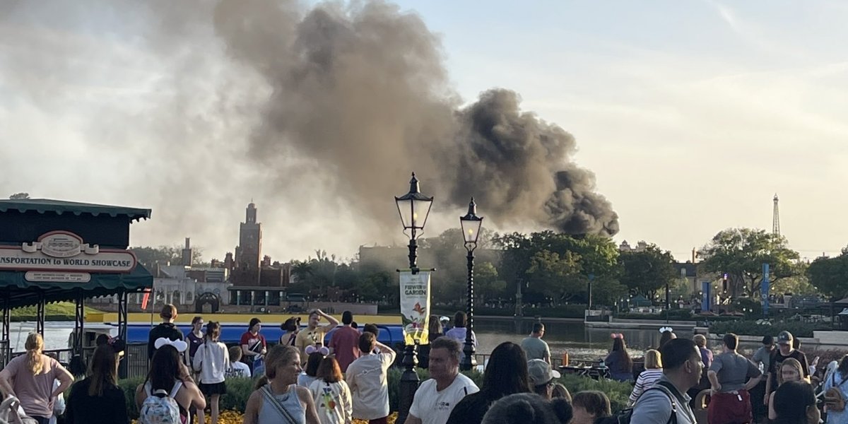 Incêndio atinge parque Epcot, da Disney, em Orlando