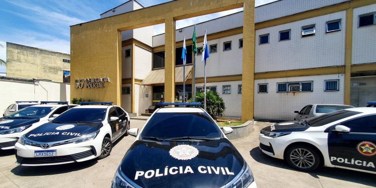 Motorista de aplicativo usa CNH do irmão e tenta atropelar 10 pessoas