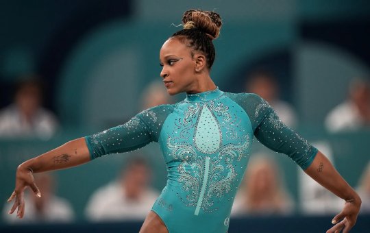 Rebeca Andrade anuncia que vai cantar no Lollapalooza Brasil