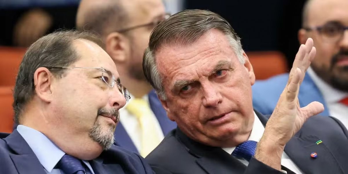 O que acontece agora que Bolsonaro é réu no STF