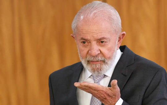 'Caia na realidade', afirma Lula após Bolsonaro virar réu