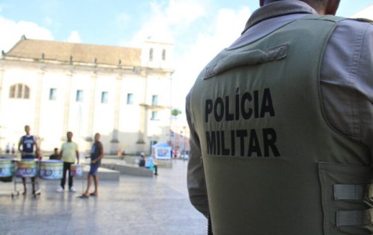 Policial Militar e idosa são baleados durante ação no Nordeste de Amaralina