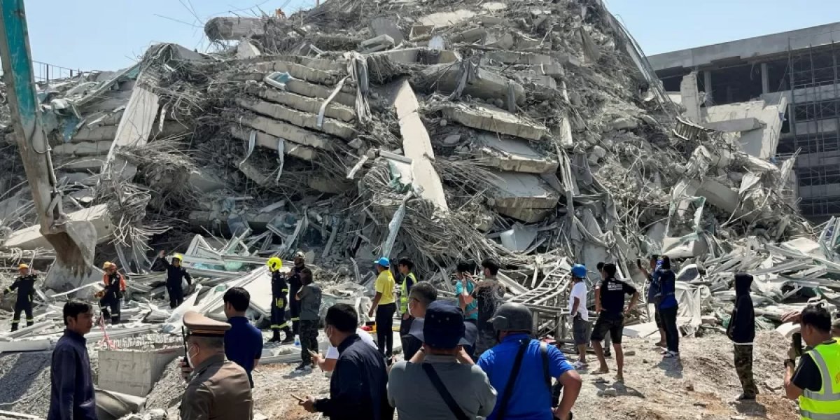 VÍDEO: Terremoto de grande magnitude abala Bangkok e provoca desabamento de prédio