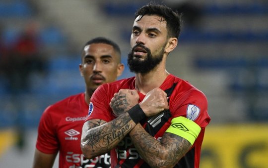 Centroavante alvo do Vitória fecha empréstimo com o Botafogo até fim da temporada