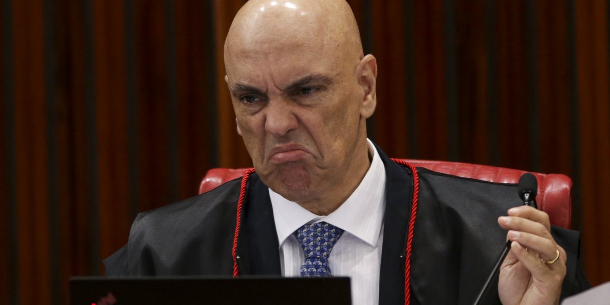 Investigação contra Bolsonaro é arquivada por Alexandre de Moraes; Entenda