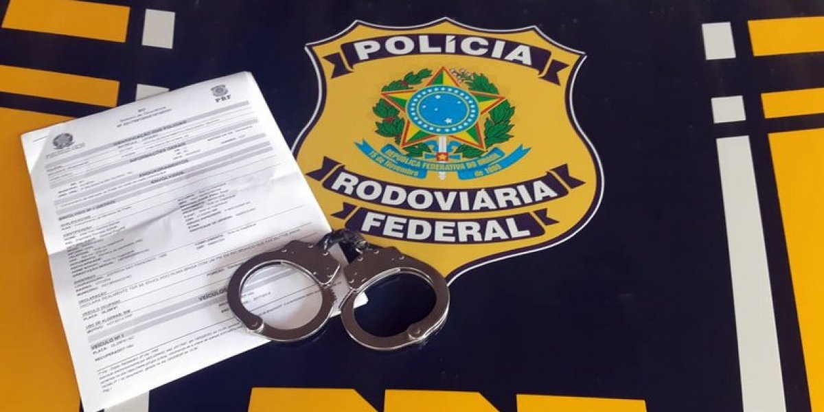 Homem procurado pela Justiça de São Paulo é preso em ônibus na Bahia