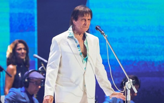 Após 51 anos, contrato de Roberto Carlos com a Globo chega ao fim, mas negociações seguem