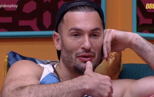 BBB25: Maike chama Diego Hypolito de "Papagaio de pirata de Vinícius" após discussão