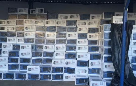 Polícia recupera carga de micro-ondas roubada e prende suspeitos