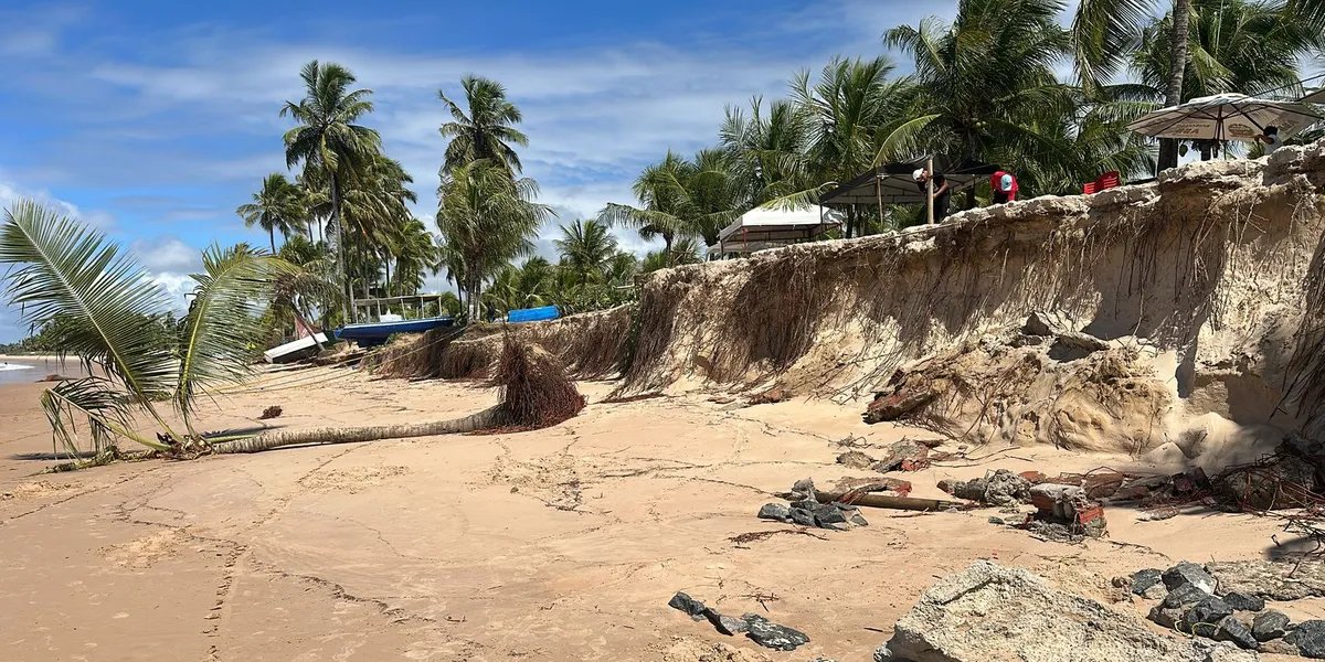 Maré alta preocupa e prefeitura aplica ações em Guarajuba