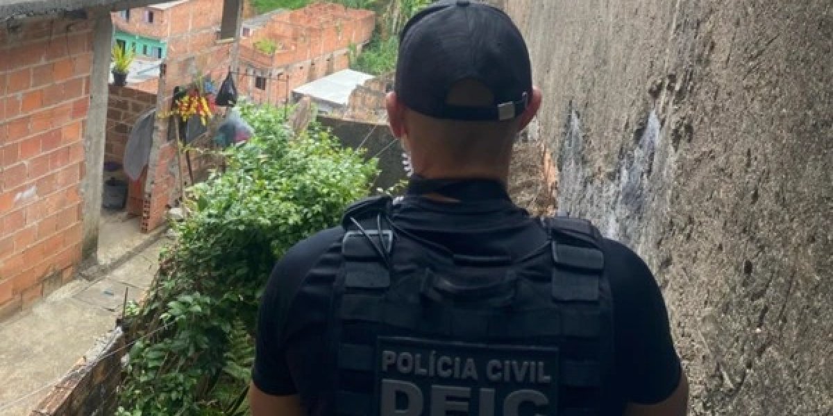 Soldado da PM é preso por suspeita de extorsão em Camaçari