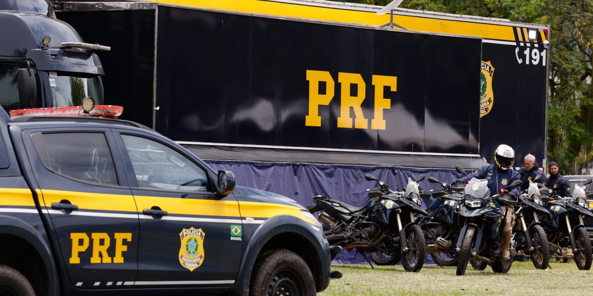 Polícia Rodoviária Federal realiza prisão de foragido com três mandados de prisão