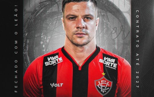 Vitória anuncia atacante do Fortaleza até 2027