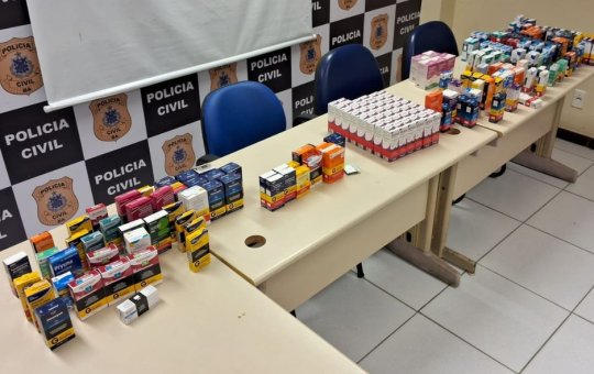 Polícia fecha 6 farmácias que vendiam comprimidos do 'Boa noite, Cinderela'