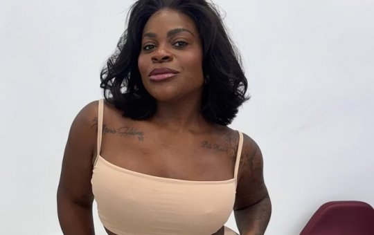 Jojo Todynho registra momento tenso ao tentar se proteger durante tiroteio no Rio