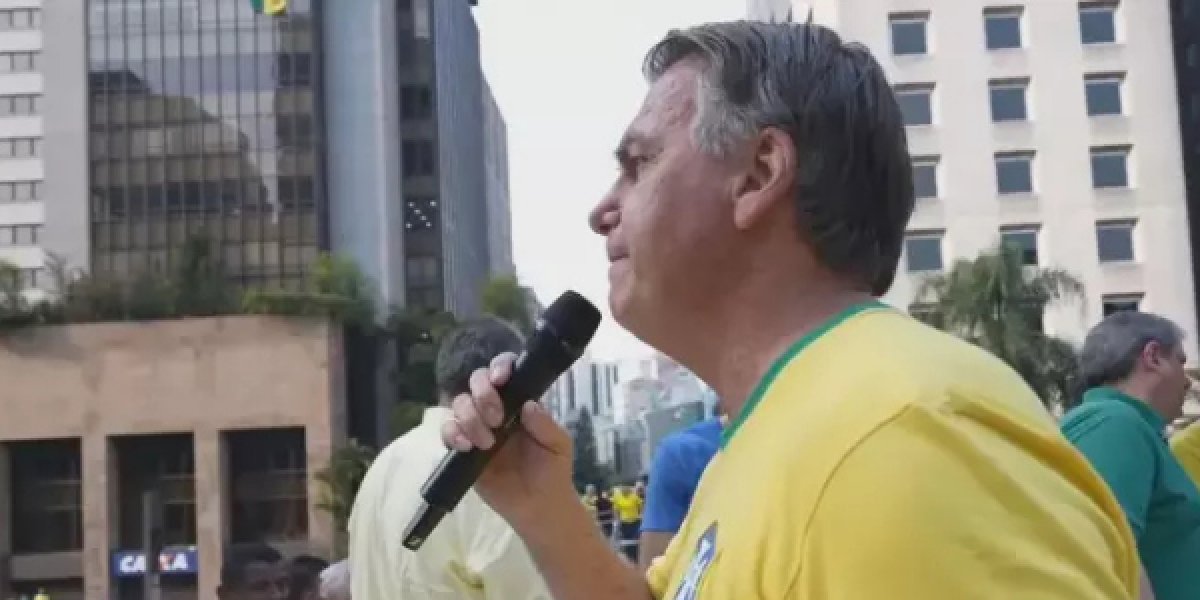 "Se eu tivesse no Brasil, seria preso ou assassinado", afirma Bolsonaro em ato pró-anistia