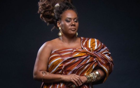 Justiça cancela convocação de professora negra aprovada pela Ufba e decisão gera reação de entidades