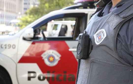 PM que arremessou jovem de ponte em São Paulo é indiciado por tentativa de homicídio