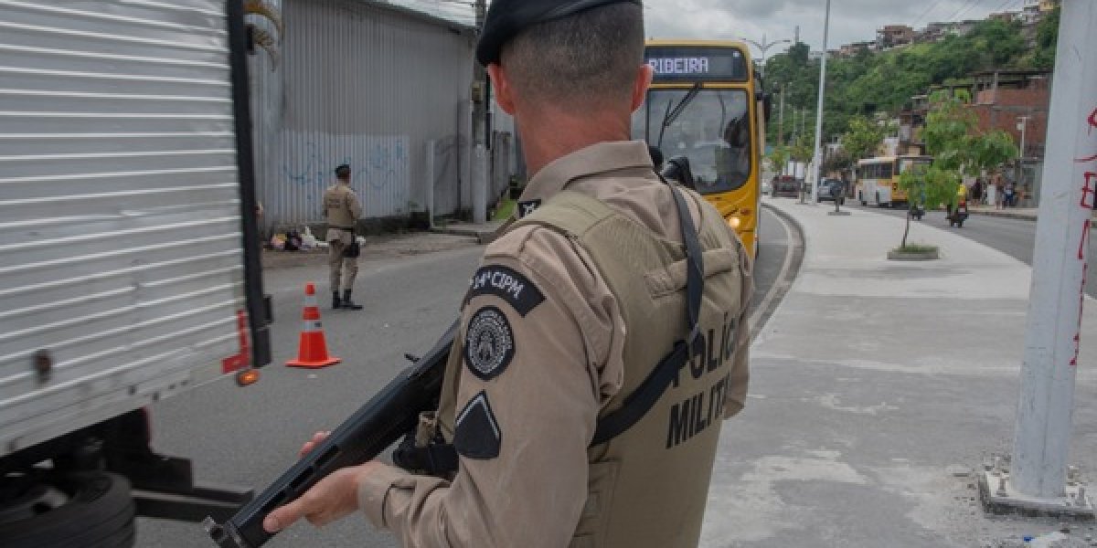 Investigação aponta que PM encontrado nu em automóvel faleceu de causas naturais